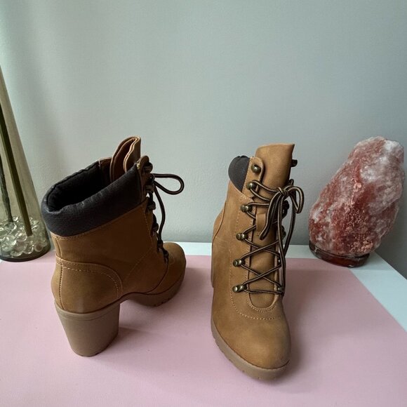 NWOT Call it Spring Booties Sz7 - Picture 5 of 6